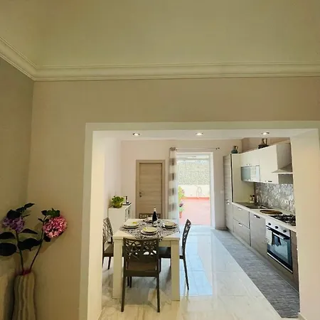 Olivuzza With Terrace Apartmán